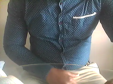 Snapshot of LunjeSA chatting on June 3, 11:22 am LunjeSA online show from June 3, 11:22 am