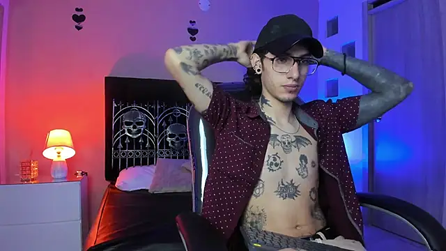 Vergil Noir  online show from May 2, 3:45 am