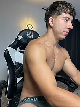 SEAN CRUISE online show from July 3, 4:57 pm