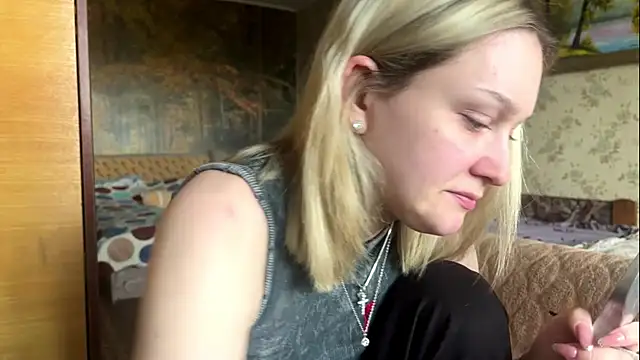 Snapshot of AlisiaStreitmatter chatting on June 5, 12:22 pm AlisiaStreitmatter online show from June 5, 12:22 pm