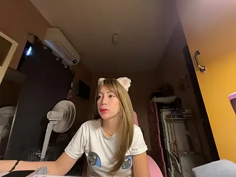 sweet glam online show from May 17, 2:33 am