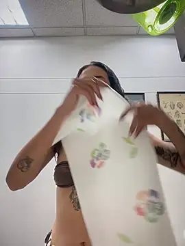 SinSirenXXX online show from July 29, 1:10 pm