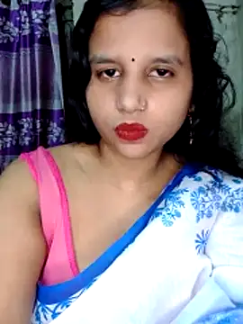 Snapshot of Nigar_Hatun chatting on May 31, 4:13 pm Nigar Hatun online show from May 31, 4:13 pm