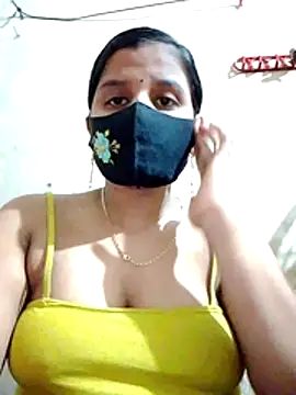 Snapshot of Nigar_Hatun chatting on May 6, 12:20 pm Nigar Hatun online show from May 6, 12:20 pm