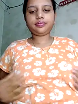 Snapshot of Nigar_Hatun chatting on April 25, 4:48 pm Nigar Hatun online show from April 25, 4:48 pm