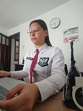 Snapshot of Queen_linda1 chatting on May 30, 1:28 pm Queen linda1 online show from May 30, 1:28 pm