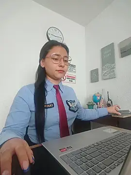 Snapshot of Queen_linda1 chatting on May 22, 2:15 pm Queen linda1 online show from May 22, 2:15 pm