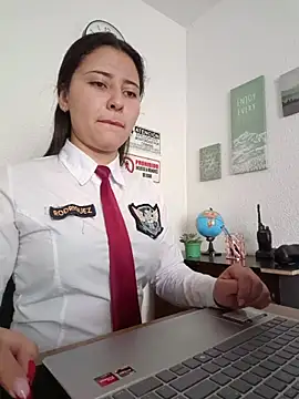 Snapshot of Queen_linda1 chatting on May 10, 12:09 pm Queen linda1 online show from May 10, 12:09 pm