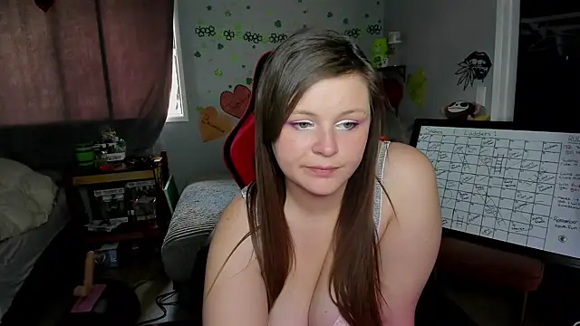 DelilaFields2 online show from May 26, 6:28 pm