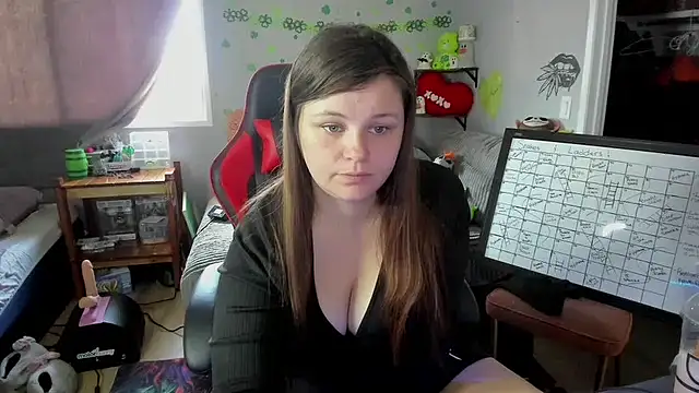 DelilaFields2 online show from May 12, 5:30 pm