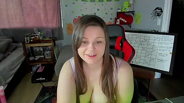 DelilaFields2 online show from May 3, 7:39 pm