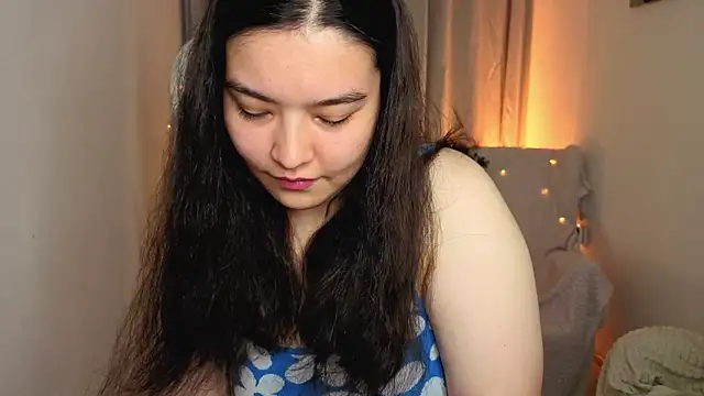 MomoRins online show from July 1, 10:21 pm
