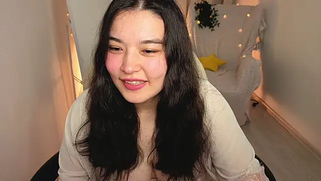 MomoRins online show from July 5, 9:54 pm