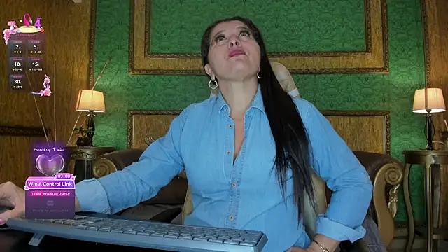 Agata Jade online show from July 14, 12:44 pm