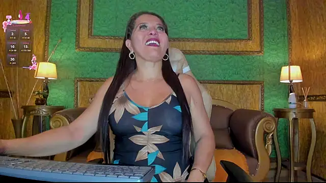 Agata Jade online show from July 10, 12:05 pm