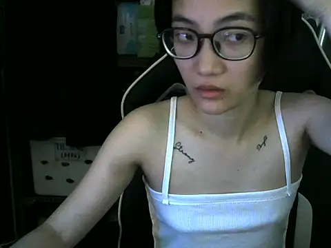 MeiiJi online show from April 22, 2:18 am