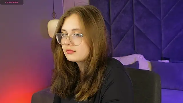 peachynoxxx online show from April 22, 2:24 pm