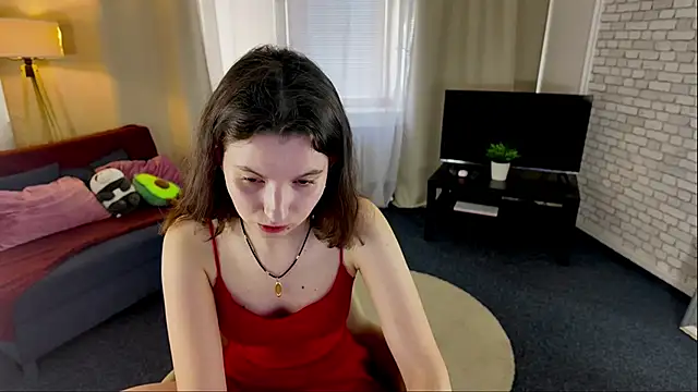 BelovedAlice online show from May 3, 1:36 pm