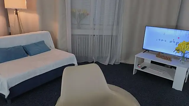 BelovedAlice online show from June 7, 8:03 pm