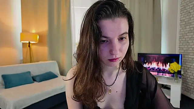 BelovedAlice online show from May 29, 2:45 pm