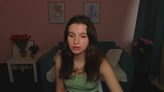 BelovedAlice online show from April 23, 9:38 am