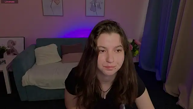 BelovedAlice online show from May 4, 7:00 am