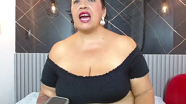 Snapshot of BarbaraGraf chatting on May 30, 2:23 pm BarbaraGraf online show from May 30, 2:23 pm