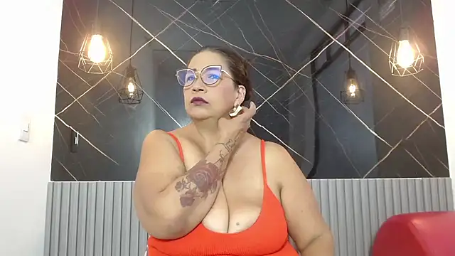 Snapshot of BarbaraGraf chatting on May 22, 5:55 pm BarbaraGraf online show from May 22, 5:55 pm