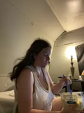 Snapshot of Mini83 chatting on July 17, 5:32 pm Mini83 online show from July 17, 5:32 pm