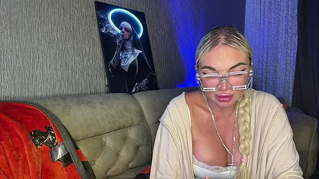 Snapshot of MissJessX chatting on July 22, 5:37 pm MissJessX online show from July 22, 5:37 pm