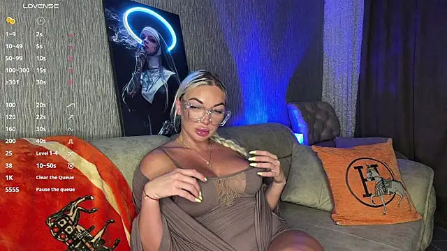 Snapshot of MissJessX chatting on July 13, 6:40 pm MissJessX online show from July 13, 6:40 pm