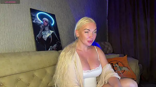 Snapshot of MissJessX chatting on August 4, 8:13 pm MissJessX online show from August 4, 8:13 pm