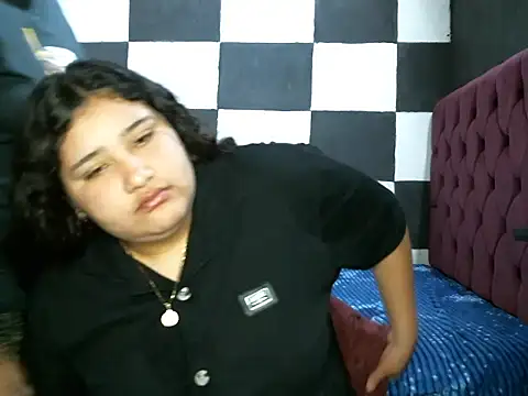 Valery-Khloe online show from August 3, 4:42 am