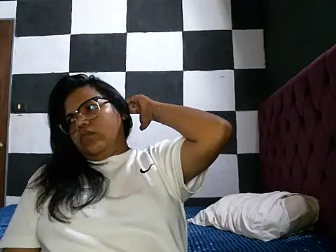 Valery-Khloe online show from July 26, 3:13 am
