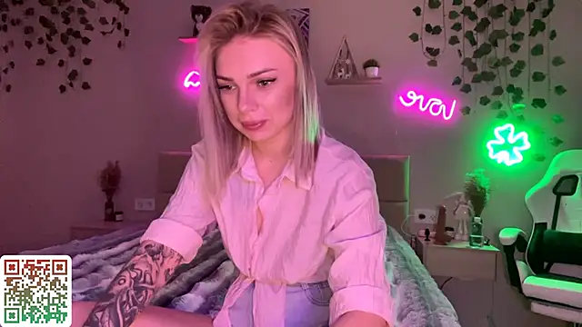 CandyRass online show from May 14, 8:11 am