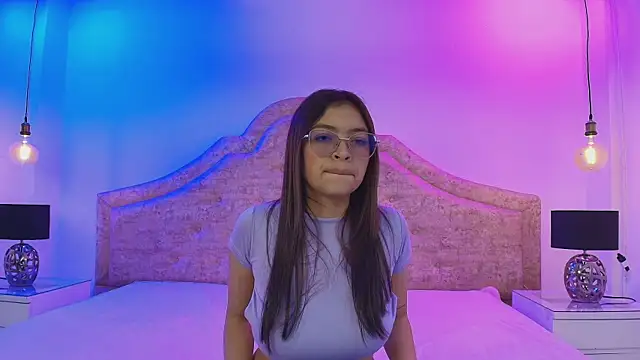 SamaraVale online show from April 21, 8:59 pm