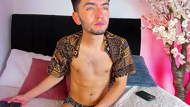 Andru Castillo online show from May 4, 2:09 pm