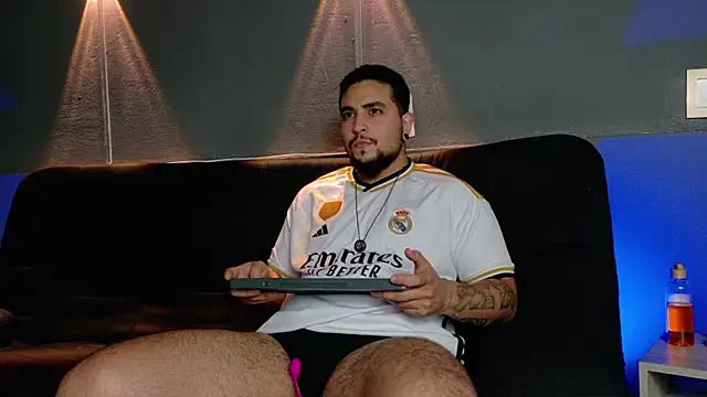 Snapshot of Marcus_Aress chatting on June 19, 12:00 pm Marcus Aress online show from June 19, 12:00 pm