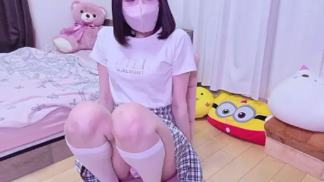 hiyo0001 online show from May 4, 12:52 pm