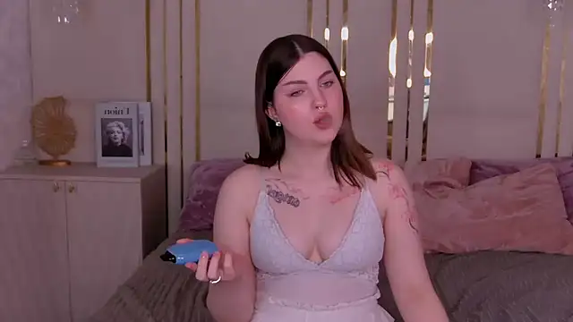 IvySimmons online show from May 30, 3:46 am