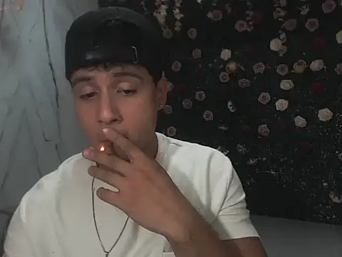 jbarto  online show from May 8, 2:48 am