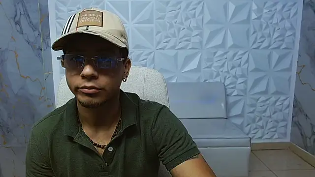 jbarto  online show from May 23, 1:37 am