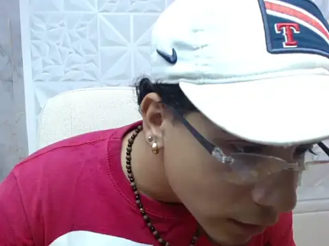 jbarto  online show from June 2, 2:11 am