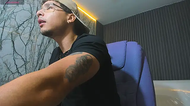 jbarto  online show from May 17, 2:06 pm