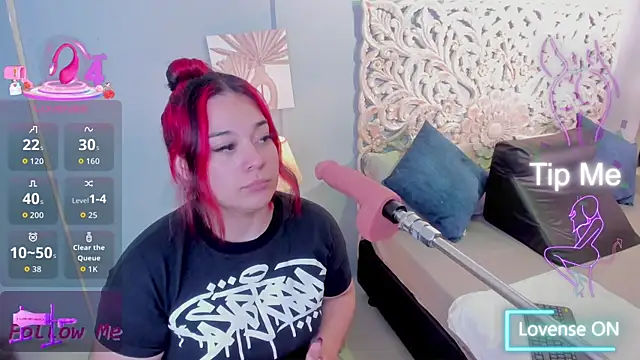 Snapshot of Sabrinna_fox chatting on May 20, 7:44 pm Sabrinna fox online show from May 20, 7:44 pm