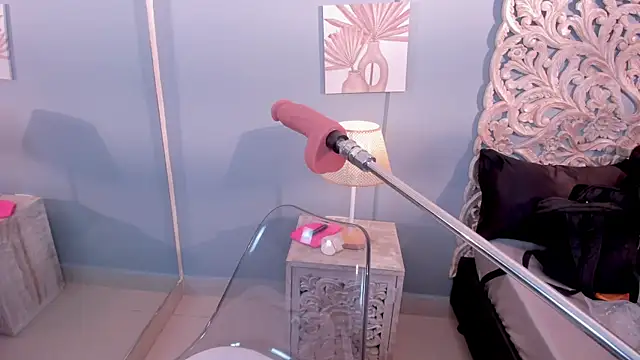 Snapshot of Sabrinna_fox chatting on May 29, 7:20 pm Sabrinna fox online show from May 29, 7:20 pm
