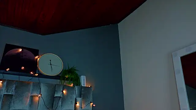 Snapshot of LiaaMoretti__ chatting on June 13, 3:04 am LiaaMoretti online show from June 13, 3:04 am