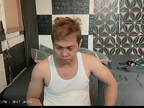 FuckMeeGUYS online show from June 13, 11:35 pm
