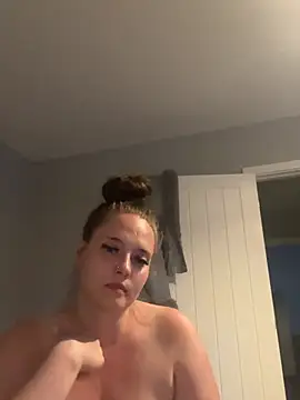 Poppylooloo online show from July 7, 7:06 pm