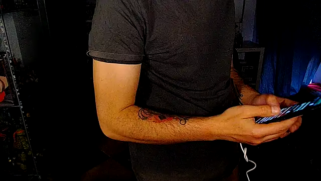 chiquitoconsecreto online show from April 23, 6:53 pm